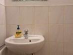 Waschtisch im WC - Appartement im Ferienpark Hahnenklee