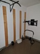 Fitnessgeräte im Sauna-Vorraum - Gemütliche 2-Zimmer Eigentumswohnung in Hahnenklee