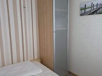 Schlafraum 2 mit Fenster - Renoviertes Appartement